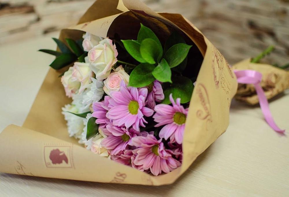 Букет цветов из: Розы и Хризантемы в Советском