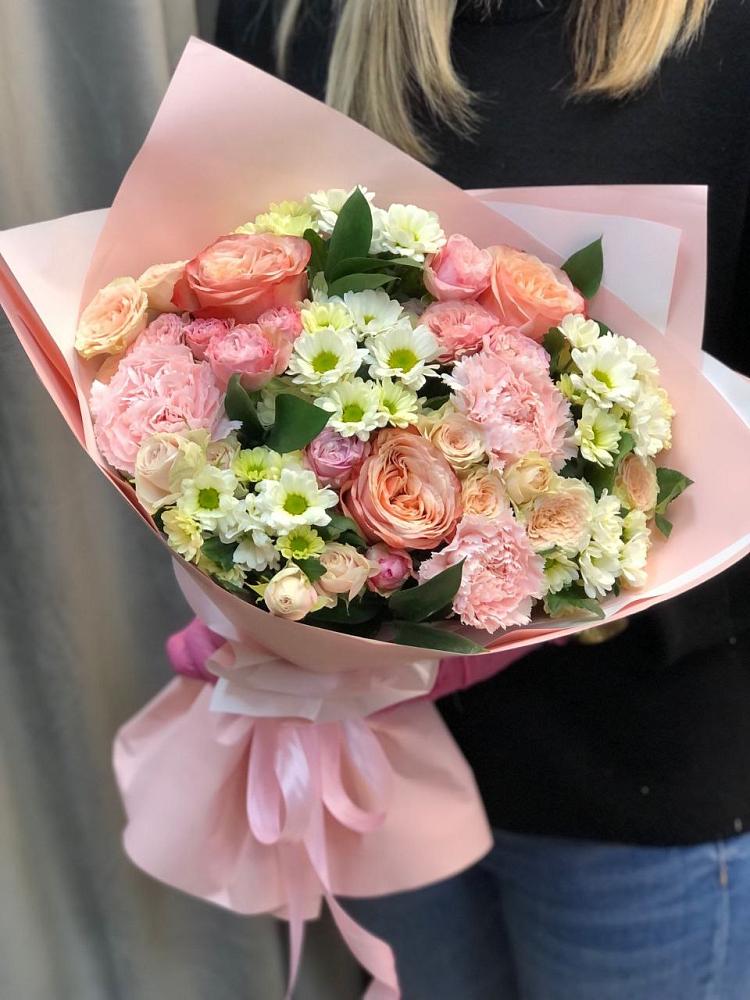 Букет цветов из: Гвоздики, Розы и Хризантемы в Советском