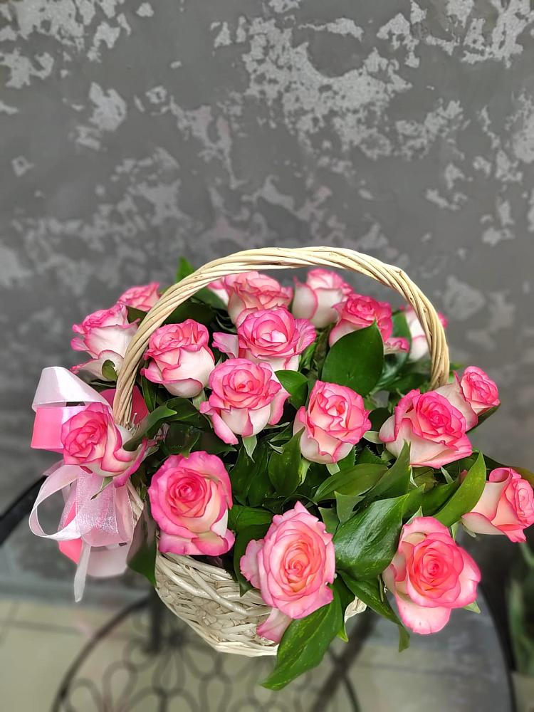 Цветочная композиция из Розы в корзине в Советском