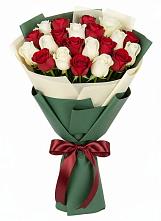 Букет Микс из красных и белых роз #REPLACE_PRED# Советском