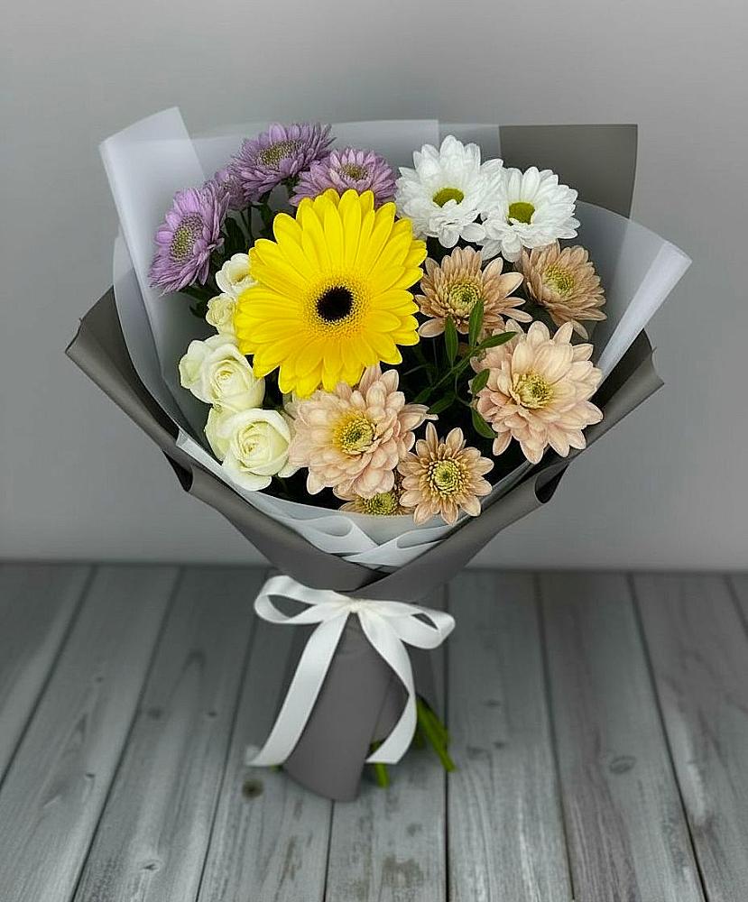 Букет цветов из: Розы, Герберы и Хризантемы в Советском