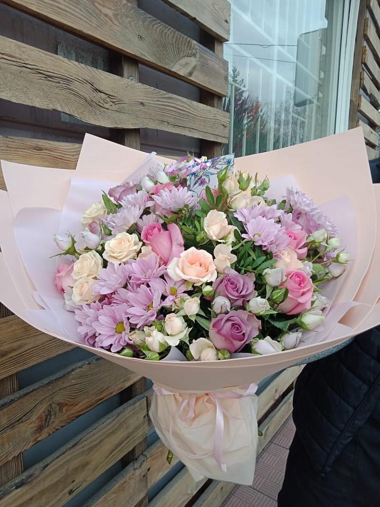 Букет цветов из: Розы и Хризантемы в Советском