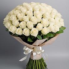 Букет 101 беля роза Белоснежка в Советском