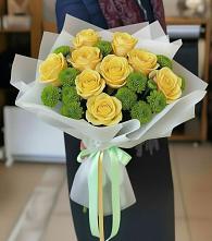 Букет цветов из:  Хризантемы и Розы в Советском