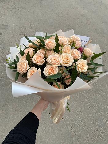 Букет Кремовые розы Латте в Советском