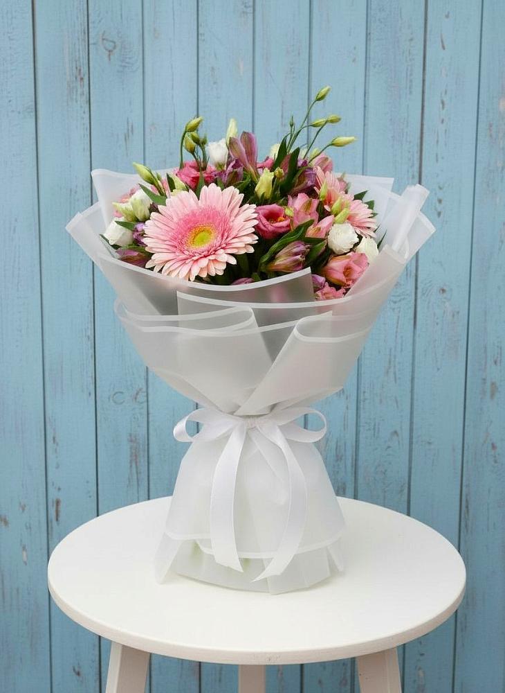 Букет цветов из: Герберы, Альстромерии и Лизиантусы в Советском