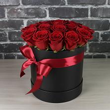 Цветочная композиция из Розы в шляпной коробке в Советском