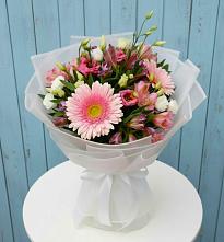 Букет цветов из:  Герберы, Альстромерии и Лизиантусы в Советском