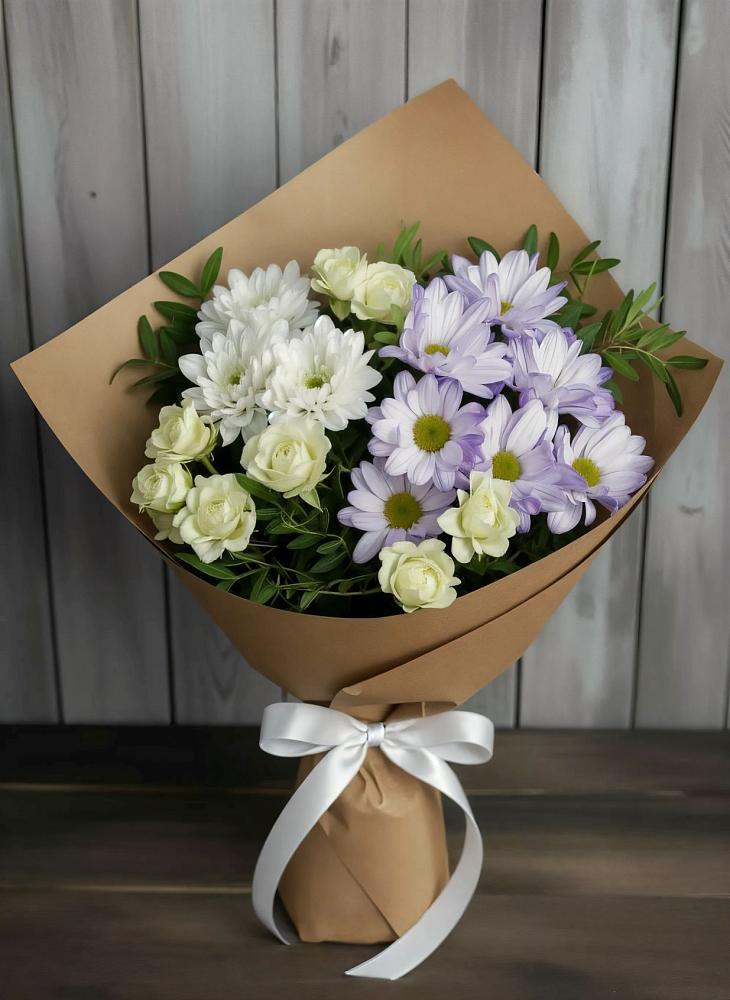 Букет цветов из: Хризантемы и Розы в Советском