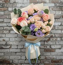 Букет цветов из:  Розы, Лизиантусы и Гвоздики #REPLACE_PRED# Советском
