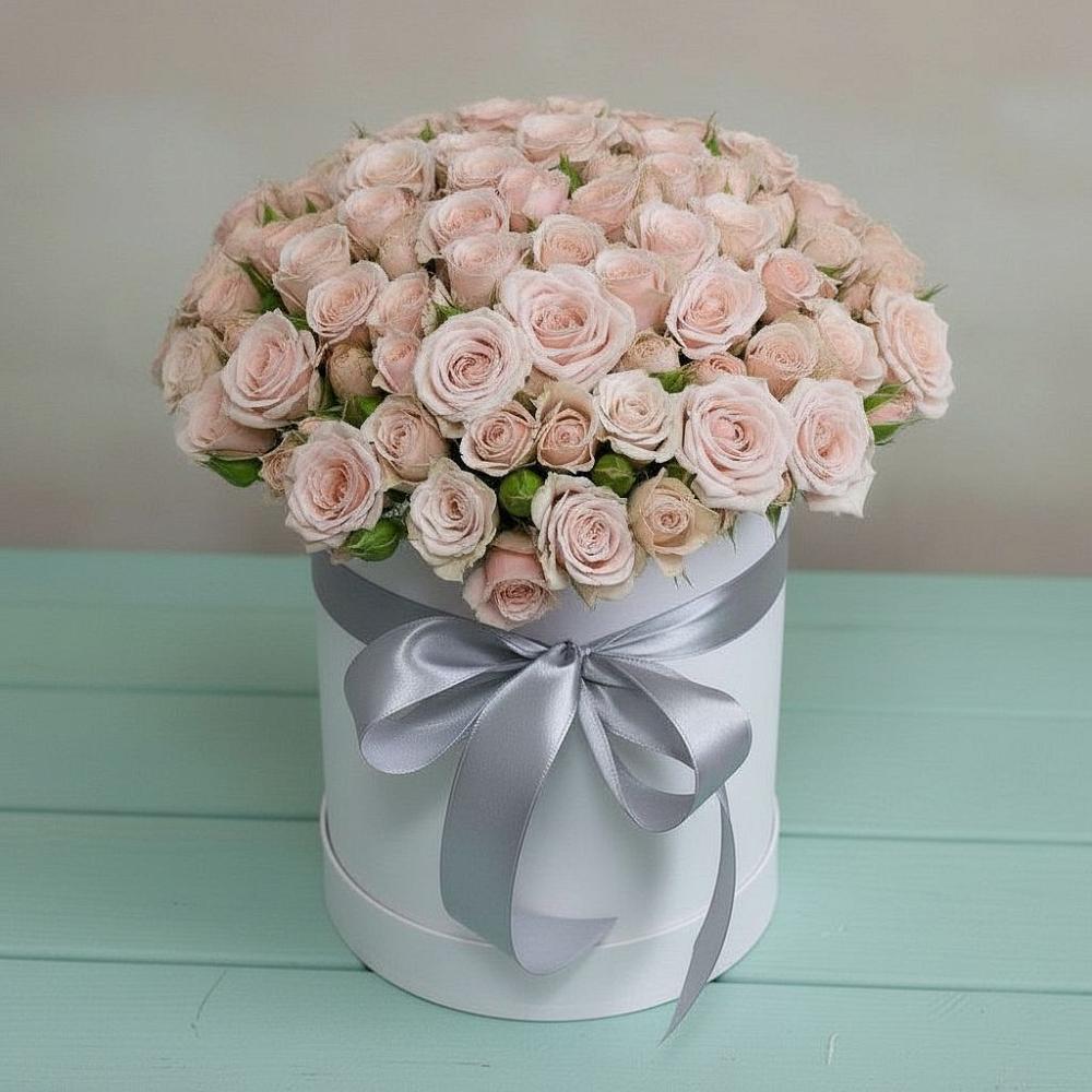 Цветочная композиция из Розы в шляпной коробке в Советском