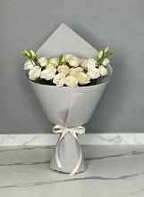 Букет цветов из:  Розы и Лизиантусы в Советском